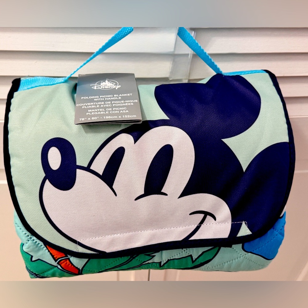 Disney Folding Picnic Blanket with handle  NWT